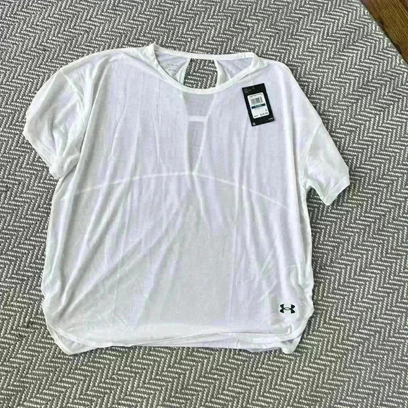 Under Armour t-shirt new with tags - Picture 1 of 5